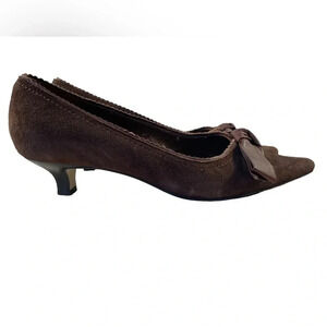 Franco Sarto  Brown Kitten Heel Suede Bow Size 6.5